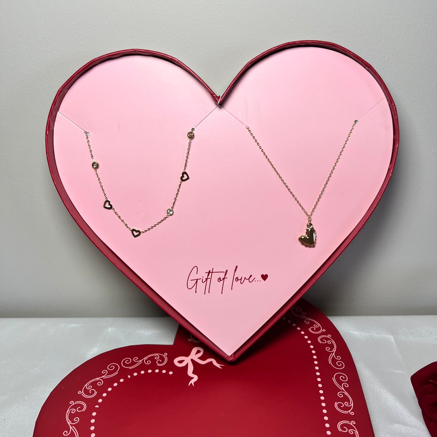 Gift of Love - 2 Kettingen met hartjes - Goud